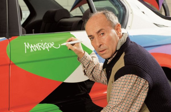 Доста е трудно да се опише с две думи какъв е бил покойният Сесар Манрике Кабрера, най-прочутият син на Канарските острови. Художник, но и също скулптор, индустриален дизайнер, архитект, експерт по опазване на околната среда, ландшафтен дизайнер - занимавал се е с какво ли не, неизменно с блестящ успех. Големият му пробив идва на венецианското Биенале през 1960. 
