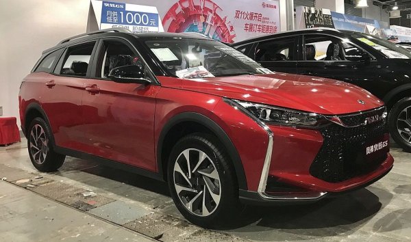 Компактен кросоувър на платформата на Shine, но без електрическа версия. 
Двигателите са трицилиндров 1.0 и четирицилиндров 1.5. 