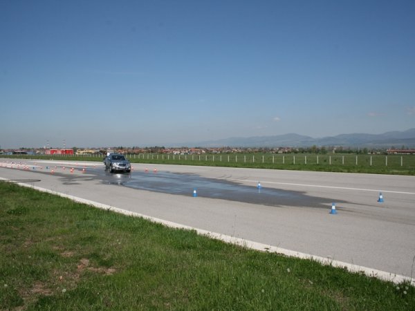 "ОЧАРОВАНИЕ БЕЗ КРАЙ" - ексклузивното роудшоу Mercedes-Benz Star Experience