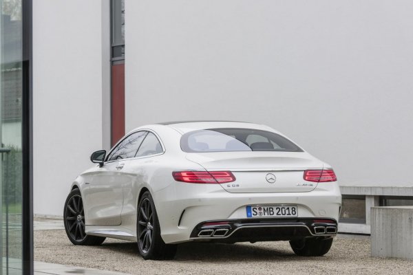 Mercedes-Benz S63 AMG Coupe