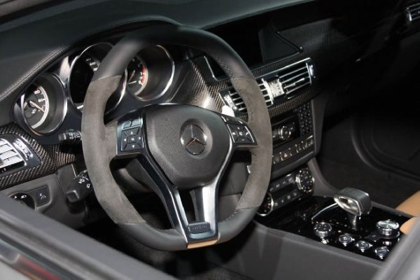 Mercedes-Benz CLS63 AMG 2012