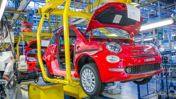 Италия, основният пазар на марката, първа стана жертва на пандемията, и това обяснява спада от 31% спрямо първото тримесечие на 2019. Пазарният дял е 4.6%. 
