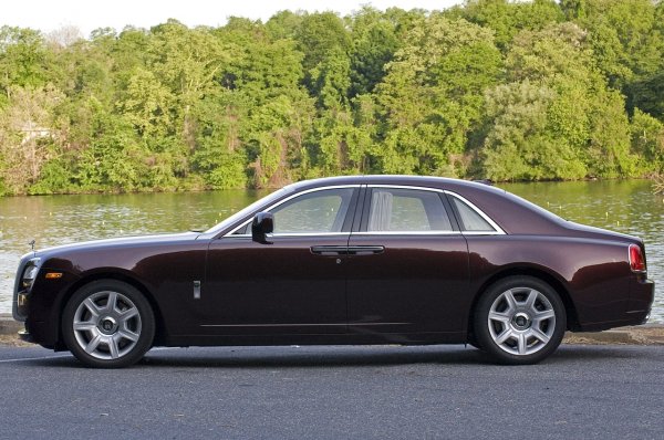 Rolls-Royce Ghost 2010
