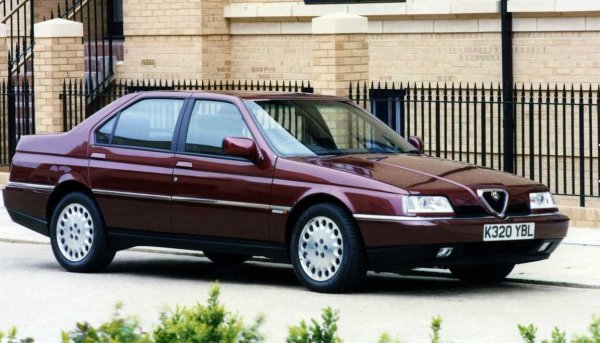 Преди големия успех Джеймс караше подобна Alfa до студиото. Според някои сведения все още си я пази. 
