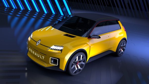 Връщането на модела 5, когато електрическата ера набира скорост, е сигурен начин Renault да се открои от тълпата. Това ще бъде супермини с пет врати с дизайнерски характеристики, които препращат към оригинала. Освен това ще е изненадващо евтино като за електромобил - около 23 000 евро, а пробегът ще е 400 км. Преди година тук бе показан концептуалният модел, който виждате на снимката. Сега идва ред на серийната кола. И на специалната спортна версия, разбира се. 
