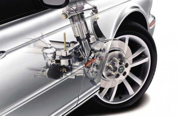 Въздушното окачване осигурява висок комфорт при пътуване, тъй като колата стои стабилно на пътя. То обаче рядко изкарва повече от 150 000 км, което означава, че срокът му на експлоатация е не повече от 7-8 години. Големите въздушни маншони са капризни и може да излязат от строя н най-неподходящия момент. Затова и конвенционалното окачване е по-доброто решение. Да не говорим, че при някои модели смяната на въздушното окачване може да бъде дори по-скъпа от стойността на самия автомобил.