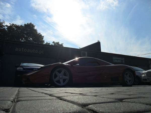 Реплика на McLaren F1