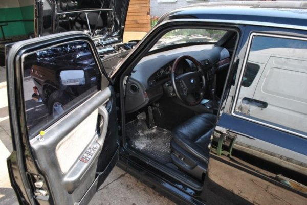 Волга на базата на BMW 540i (E39)