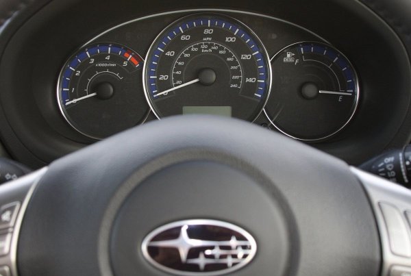 Автоматичните скоростни кутии (4EAT с 2.0 и 5EAT с 2.5) са известни със своята надеждност, като изкарват без проблем до 200 000 км. Каросерията е устойчива на корозия, а окачването е много издръжливо (с изключение на &bdquo;тихите&ldquo; блокове и стабилизаторните втулки). 

След 50 000 км може да се появи проблем с кормилния механизъм, но като цяло третият Forester е много надежден.