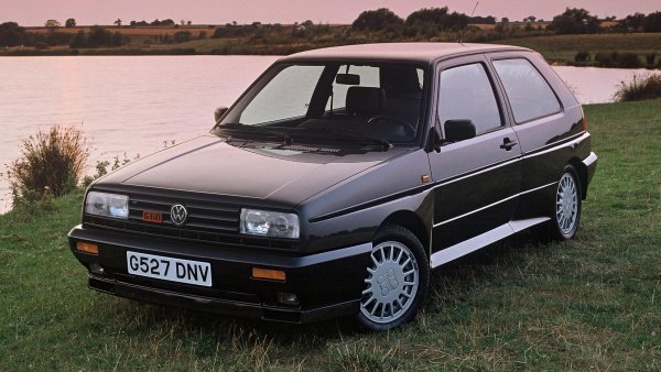 Golf Rallye звучи перфектно: взимате MkII GTI, добавяте 4х4 система с виско, добавяте суперчарджър на двигателя и го изпращате срещу прадядото на 4WD хотхечовете Lancia Delta Integrale. И не говорим да го изпратите на пазара, а Световния рали шампионат, през 1990 г. Е, ако не си спомняте за Golf Rallye, явно се досещате, че не е бил успешен по трасетата...

Не е било по-сериозно и по "цивилните" версии на модела. Добавеният суперчарджър не могъл да се справи с допълнителното тегло от 4х4 системата и Rallye имал по-слабо ускорение от 0 до 100 км/ч отколкото "нормалния" Golf GTI. Който пък струвал почти наполовина...

За щастие, имало и по-бърза версия, която сериозно можела да се опъне на MkII GTI - Golf G60 Limited. Но за нещастие, била произведена само в 70 екземпляра.