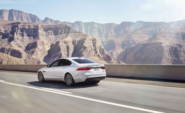 Jaguar XF
