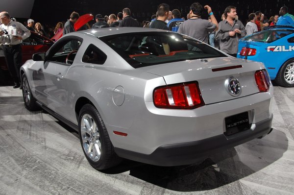 Автосалон Лос Анджелис 2008 / Ford Mustang 2010