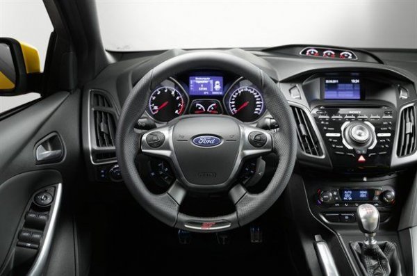 Франкфурт 2011 - Ford Focus ST