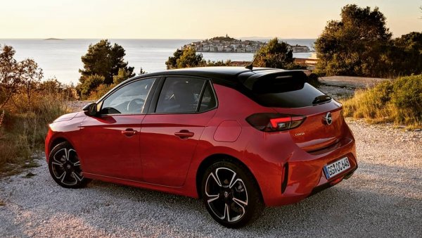 Германската марка, която вече е под шапката на Peugeot, отчита един от солидните ръстове на българския пазар - около 24% спрямо 2018 година. Изгодните разпродажби на отиващото си пето поколение на Corsa вероятно са допринесли за това. От друга страна, през 2020 на пазара ще дебютира новата, шеста генерация на бестселъра. 
