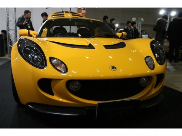 Half Way Lotus Exige, оборудван с Honda VTec двигател / Токио 2009