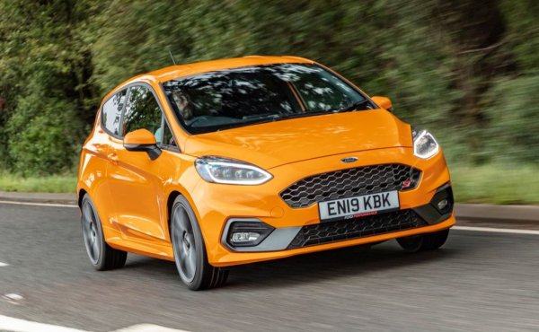 Някога в Топ 3 на най-продаваните модели в Европа, Fiesta си остава обичана само на Острова, където се произвежда. До края на ноември в Обединеното кралство са продадени 43 281 бройки, втори е Vauxhall Corsa с 39 692. Следват VW Golf, Ford Focus, Mercedes A-class, Nissan Qashqai, Mini Hatch и VW Polo.
