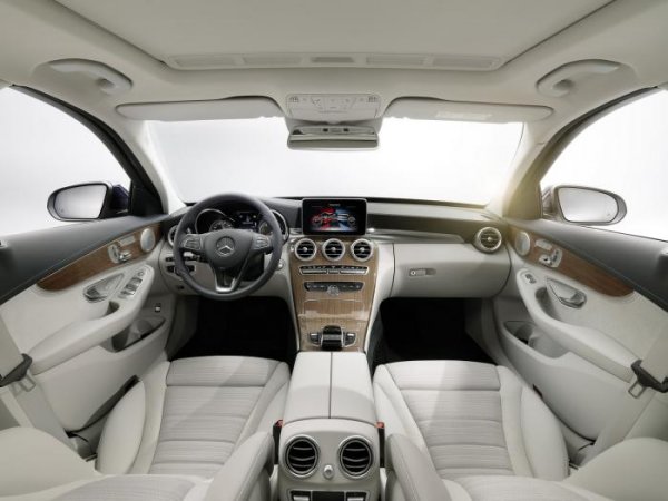 Mercedes-Benz C-Class 
