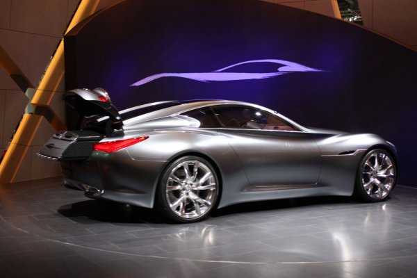 Infiniti Essence / Женева 2009