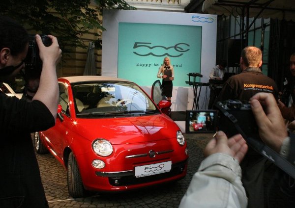 Българската премиера на Fiat 500C - кабрио версията на познатото бижу Fiat 500 