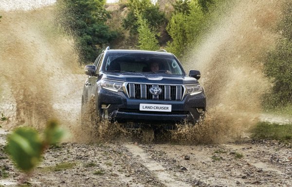 Четвъртият модел от гамата Prado технически доста повтаря 120, но е с куп подобрения и доста по-богато оборудване от предшественика 120. В салона е заложено на по-комфортно оборудване, като вместо третия ред „пейка” в багажника на дългата версия има две отделни сгъваеми кресла. Моделът мина през фейслифт през 2015 и 2017 година, като новото поколение се очаква през 2022 или 2023 г.