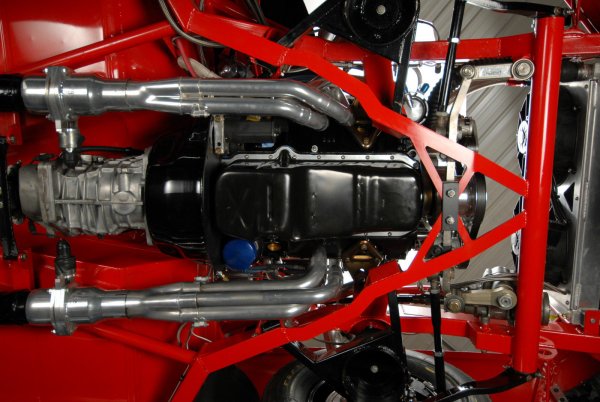 Ежедневен NASCAR автомобил. Базиран е Chevrolet Impala SS от 2009 година 