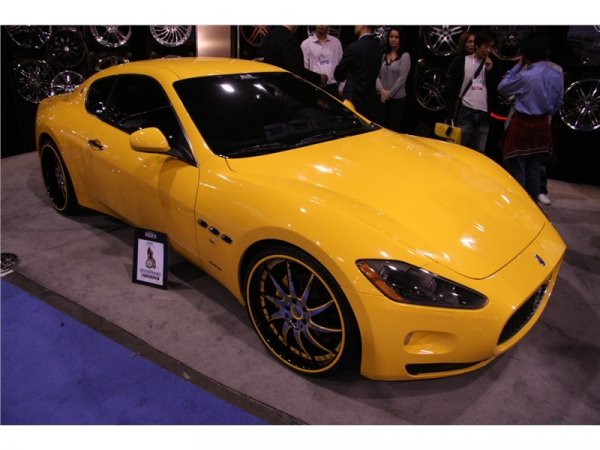 Donz Rennen Wheels и Maserati GranTurismo на тунинговото изложение SEMA 2008