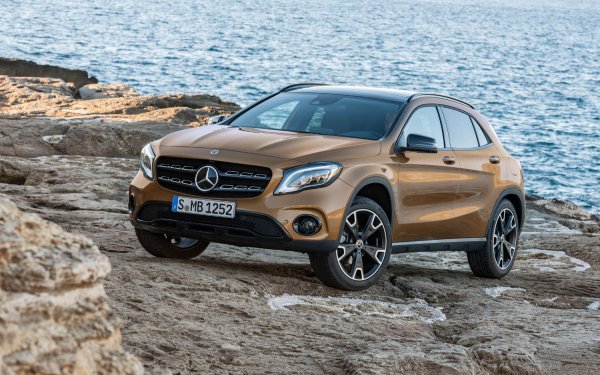 2. Audi Q3, 3. BMW X1
