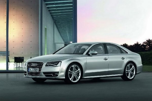 Audi S8