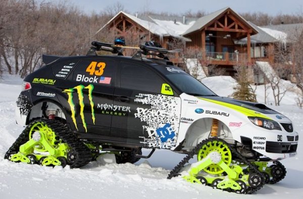 Subaru WRX SRI е рали икона, разбира се. Но след като с него се заеме откачалката Кен Блок, се превръща в нещо съвсем различно.
