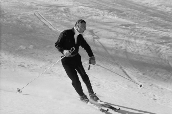 "Най-голямото удоволствие е творчеството. Това е единствената истинска добавена стойност в живота, която обхваща в себе си всички други" 
