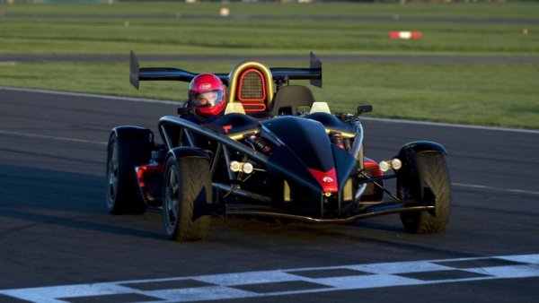 Време: 1 минута 15.1 секунди
Кога: Сезон 16, епизод 1
Тук става дума не за обикновения Atom, а за силно лимитираната версия с V8 двигател и 500 конски сили максимална мощност. 
