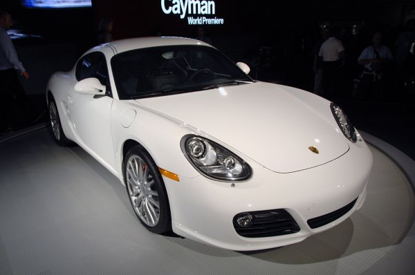 Автосалон Лос Анджелис 2008 / Porsche Cayman S 2010
