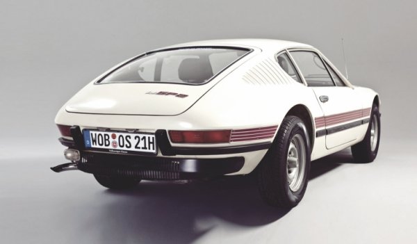 Производството започва през 1972, като версиите SP1 и SP2 се различават по двигателя, първата е с 1,6-литров мотор с 65 конски сили, а втората &ndash; с 1,7-литров агрегат с 75 конски сили. Компанията почти веднага се отказва от SP1, от него са произведени едва 66 коли.