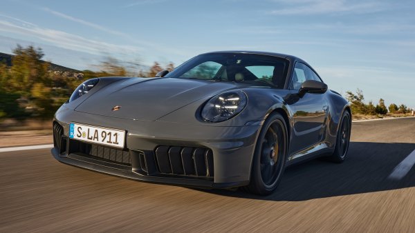 Продадени - 19 558 бройки

Спад спрямо август 2023 - 12.8%