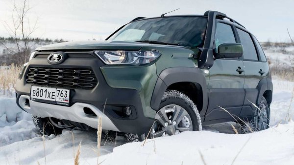 Оригиналната Lada Niva е икона сред превозните средства с висока проходимост, като в Русия се предлагат най-различни версии. Някои от тях са &bdquo;по-малко цивилизовани&ldquo;, като сред тях е  Niva Travel. Автомобилът разполага със задвижване на четирите колела, механична скоростна кутия и блокировка на централния диференциал. Атмосферният му бензинов двигател с обем 1,7-литра обаче е с доста скромни възможности, като развива само 83 к.с.