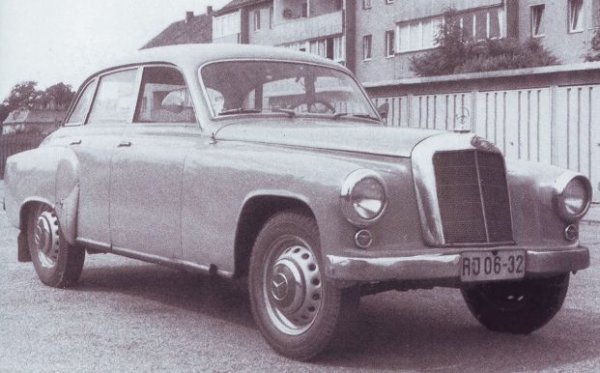 Впечатляващ седан - хибрид от предвоенен Mercedes-Benz 170V и&hellip; Wartburg 311, който се произвежда в социалистическата ГДР. Износените елементи от каросерията са заменени със съвременни (от "Вартбург), като е запазена фирмената решетка на радиатора. През периода 1956-1960 г. са сглобени 15 такива коли за служба за таксита.