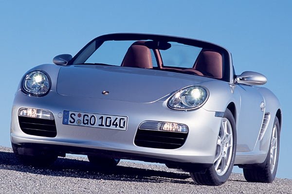 Porsche Boxster, бензин, 240-280 к.с., цени от около 44 000 евро