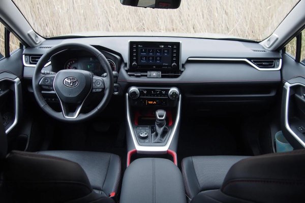 Силни страни:
висока надеждност; нисък разход  на гориво за SUV с подобни размери; богато оборудване.

Слабости:
по-ранните версии нямат пълна свързаност със смартфон; някои  конкуренти са по-привлекателни за шофиране; няма опция за седем места за разлика от някои конкуренти.
