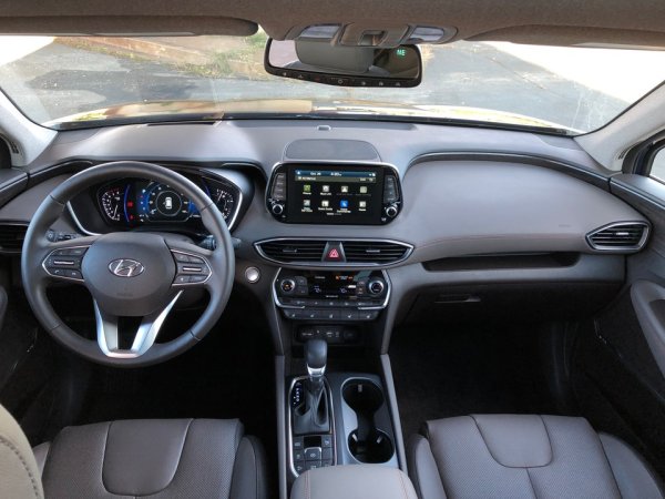 Силни страни:
богат набор от опции; голям багажник; практичност.

Слабости:
Не особено високо качестгво на материалите; тежко управление
