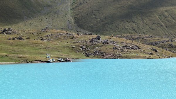 Езерото Кол Тор