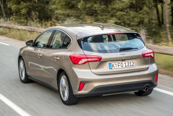 На пазара на употребявани автомобили има доста предложения за модели на Ford, като някои от тях дори още са в гаранция. Базовите модификации с атмосферни двигатели и механични скорости са за предпочитане, тъй като нямат проблеми с надеждността.

 Това обаче не може да се каже за по-мощните версии с двигатели EcoBoost и роботизирана скоростна кутия PowerShift. При тях сериозни ремонти се налага още при малък пробег, което е добре за собственика на автомобила, тъй като се покрива от гаранцията. Лошото е, че дори след това не е сигурно, че някой от основните агрегати няма отново да излезе от строя.