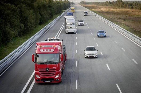 Mercedes-Benz Future Truck 2025 