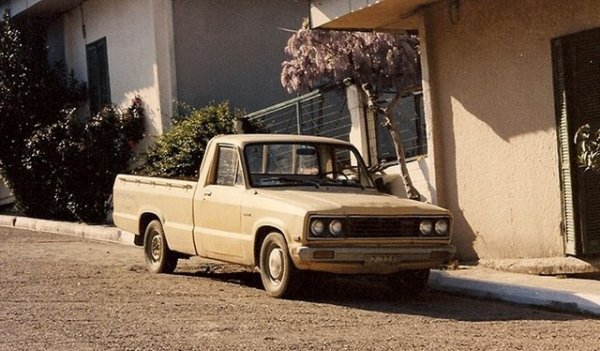 Това е съчетание на думите Greek и Mazda. Заводът Emporiki Autokiniton сглобява автомобили Mazda, Opel и Alfa Romeo от 1968 г., но през 1980-1985-а въвежда в производство собствена марка, под която изнася автомобили. Като Grezda B1600.
