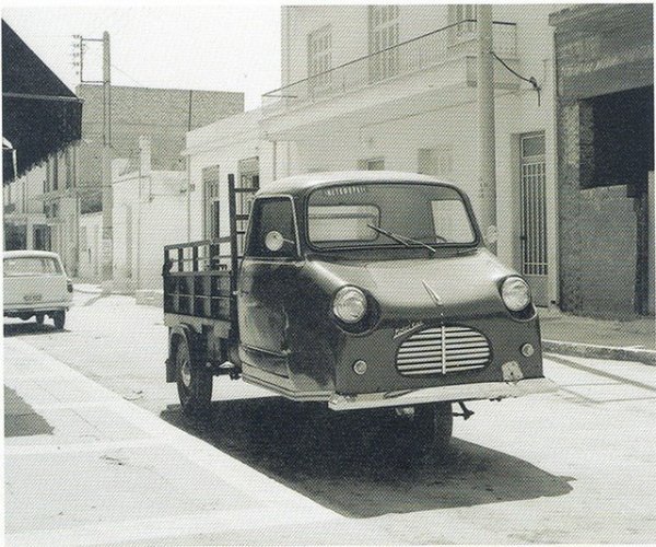 Друга рожба на гръцките триколки съществува от 1967 до 1971 г. Моделът е един с двигатели Ford или Volkswagen и може да носи 350 кг. Но в действителност фермерите са трупали до 2 тона на такива триколки.
