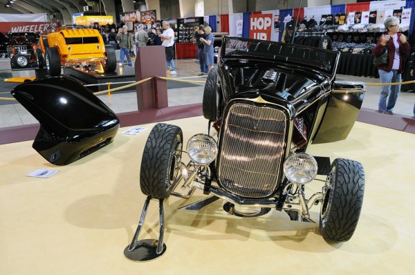 Кадри от тазгодишното американско автоизложение "Grand National Roadster Show"