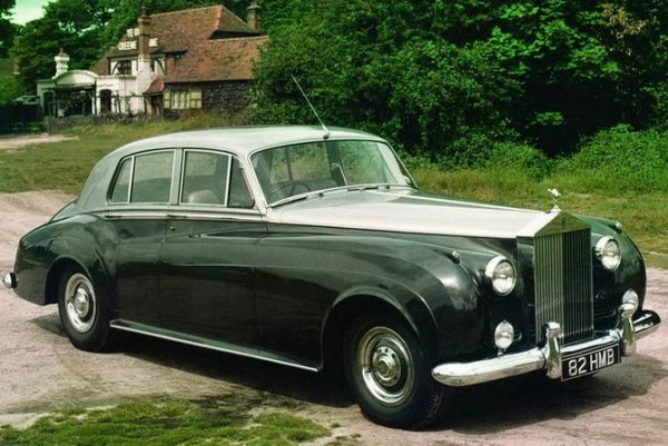 Двигателят от L серията е най-старият във Великобритания и вторият V8 в историята на Rolls-Royce. За първи път се появява на моделите Silver Cloud II, Phantom V, както и на Bentley S2. Откакто BMW стана собственик на Rolls-Royce, компанията няма право да го използва. Първоначално обемът на двигателя е 6,2 л и развива мощност от 185 к.с. Днес той може да бъде намерен в Bentley Mulsanne. По-специално 6,75-литровият двигател с 2 турбокомпресора във версията Mulsanne Speed развива 530 к.с. и е в състояние да ускори автомобила до 305 км/ч. Двигателят се използва в следните модели: Bentley Arnage, Azure, Brooklands, Continental (до 2003 г.), Eight, Mulsanne, S2, S3, T-Series и Turbo, Rolls-Royce Camargue, Corniche, Phantom V and VI, Silver Spirit, Silver Spur, Silver Cloud II и III, както и в Silver Shadow.