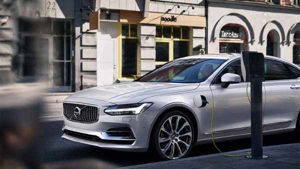 Volvo S90