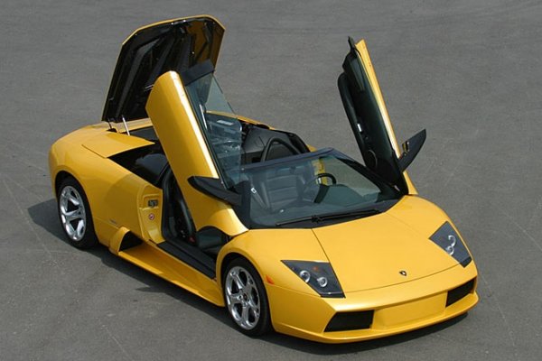 Lamborghini Murci&eacute;lago Roadster, 6.2 литров V12, 580 к.с., 320 км/ч макс. скорост, 32.6 литра/100 км разход градско, от около 250 000 евро