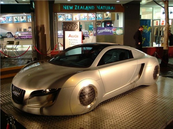 Audi RSQ от филма "Аз Роботът"
