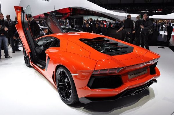 Lamborghini Aventador LP700-4